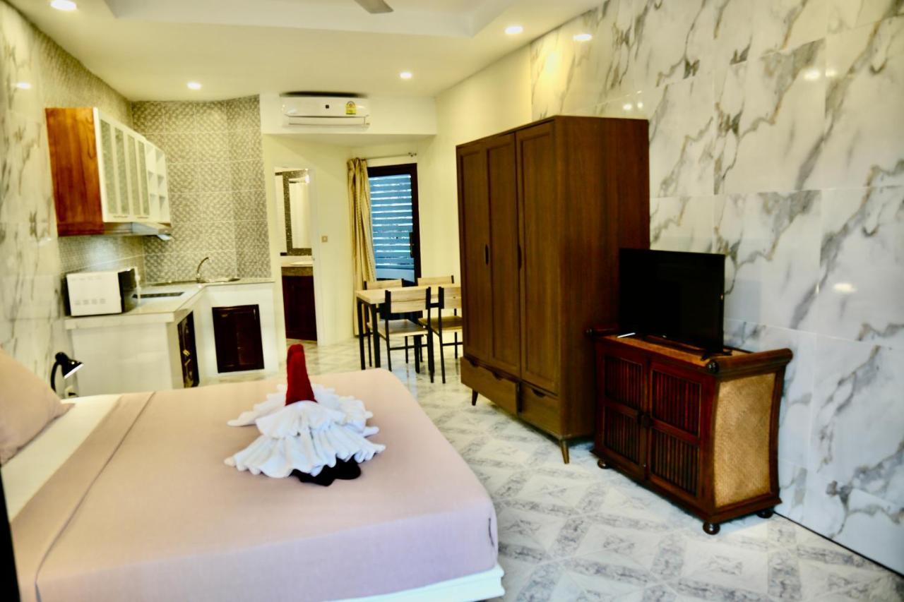 The Club Inn - Kamala Beach Eksteriør billede