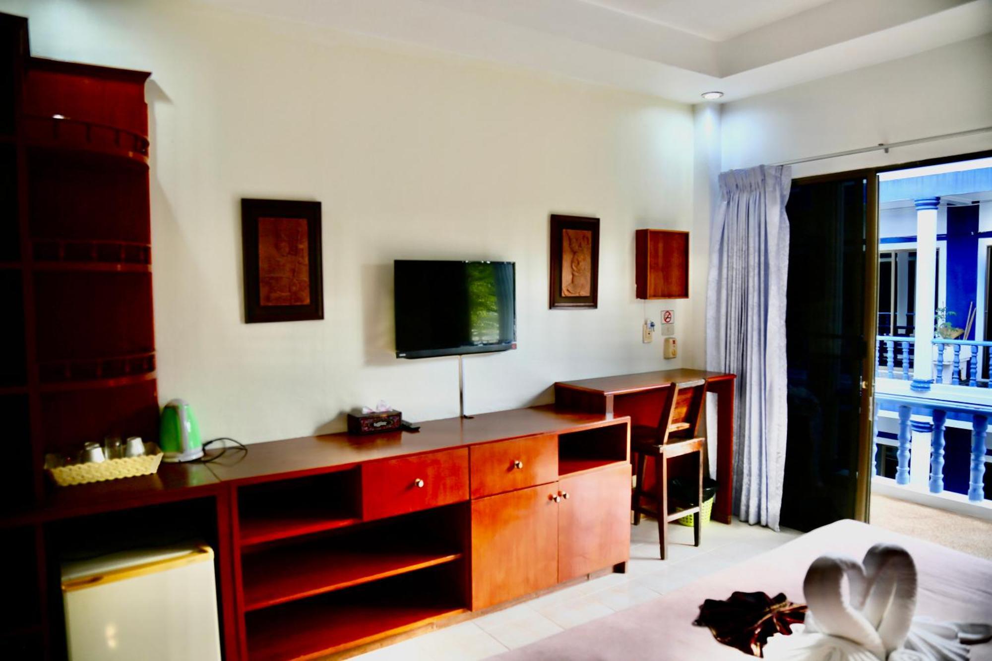 The Club Inn - Kamala Beach Eksteriør billede