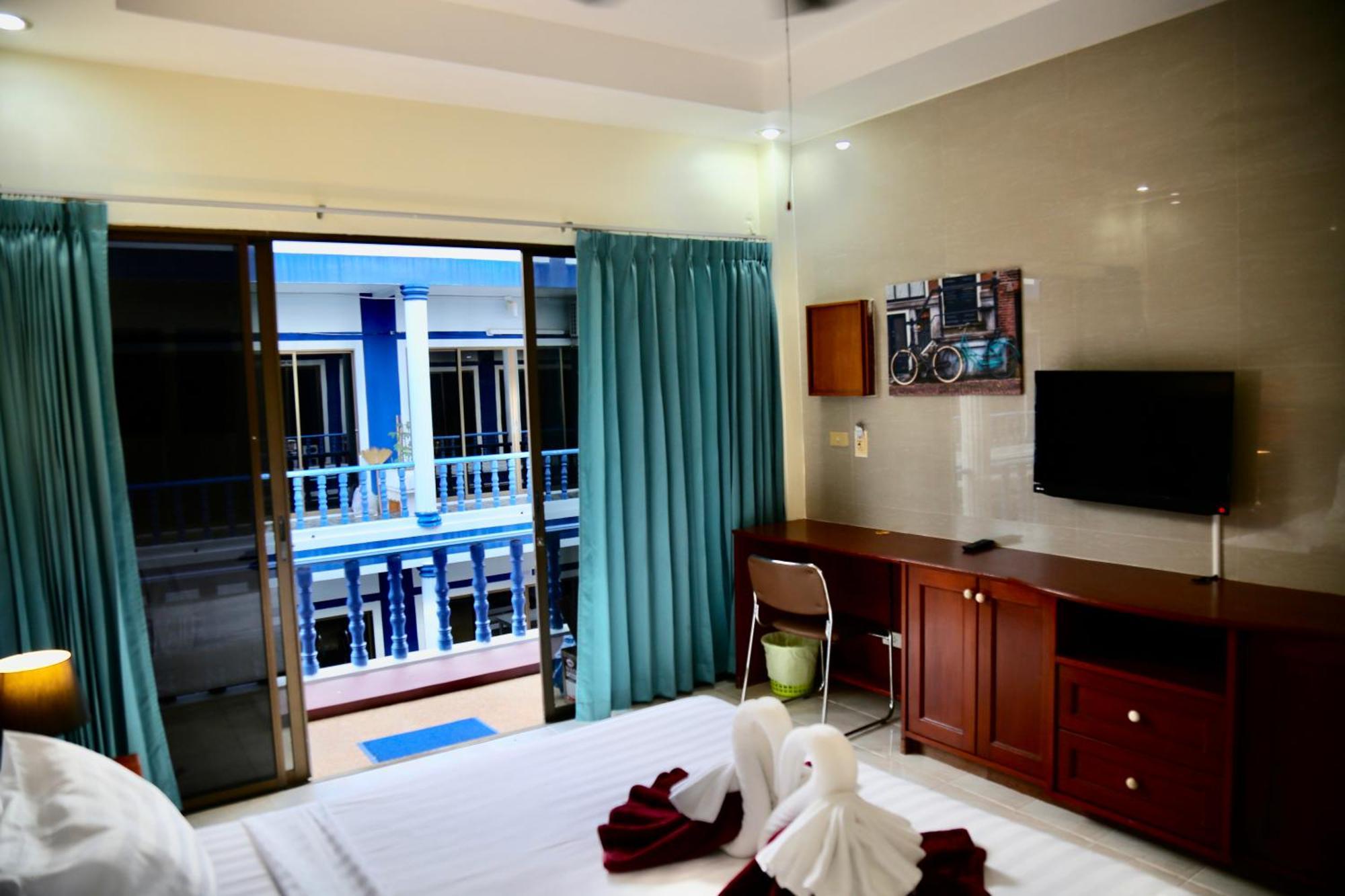 The Club Inn - Kamala Beach Eksteriør billede