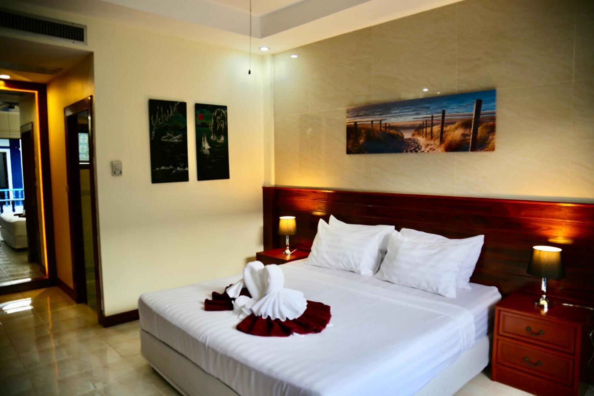 The Club Inn - Kamala Beach Eksteriør billede