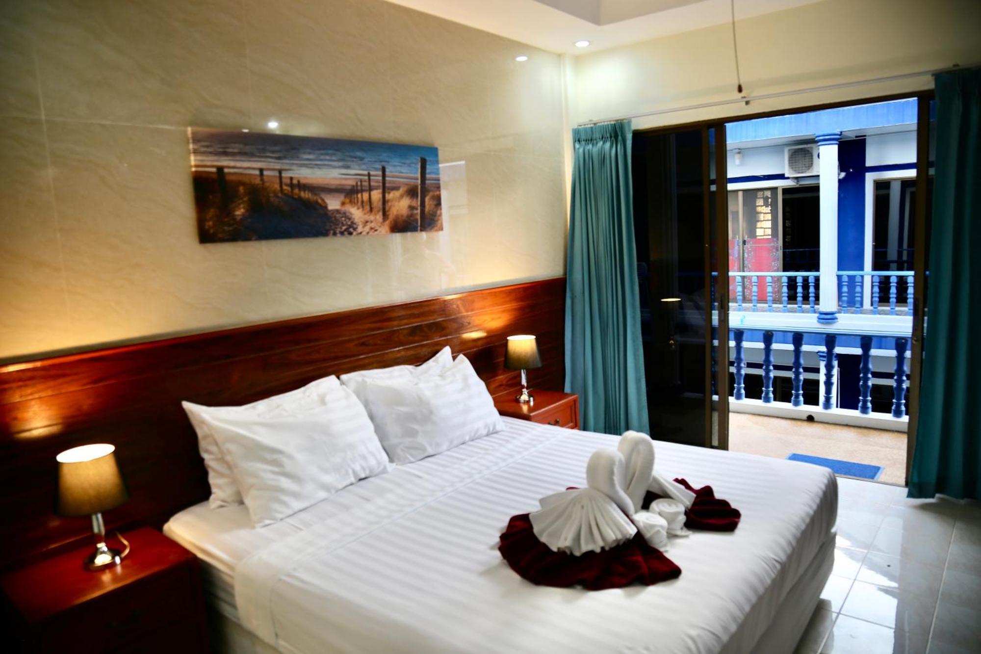 The Club Inn - Kamala Beach Eksteriør billede