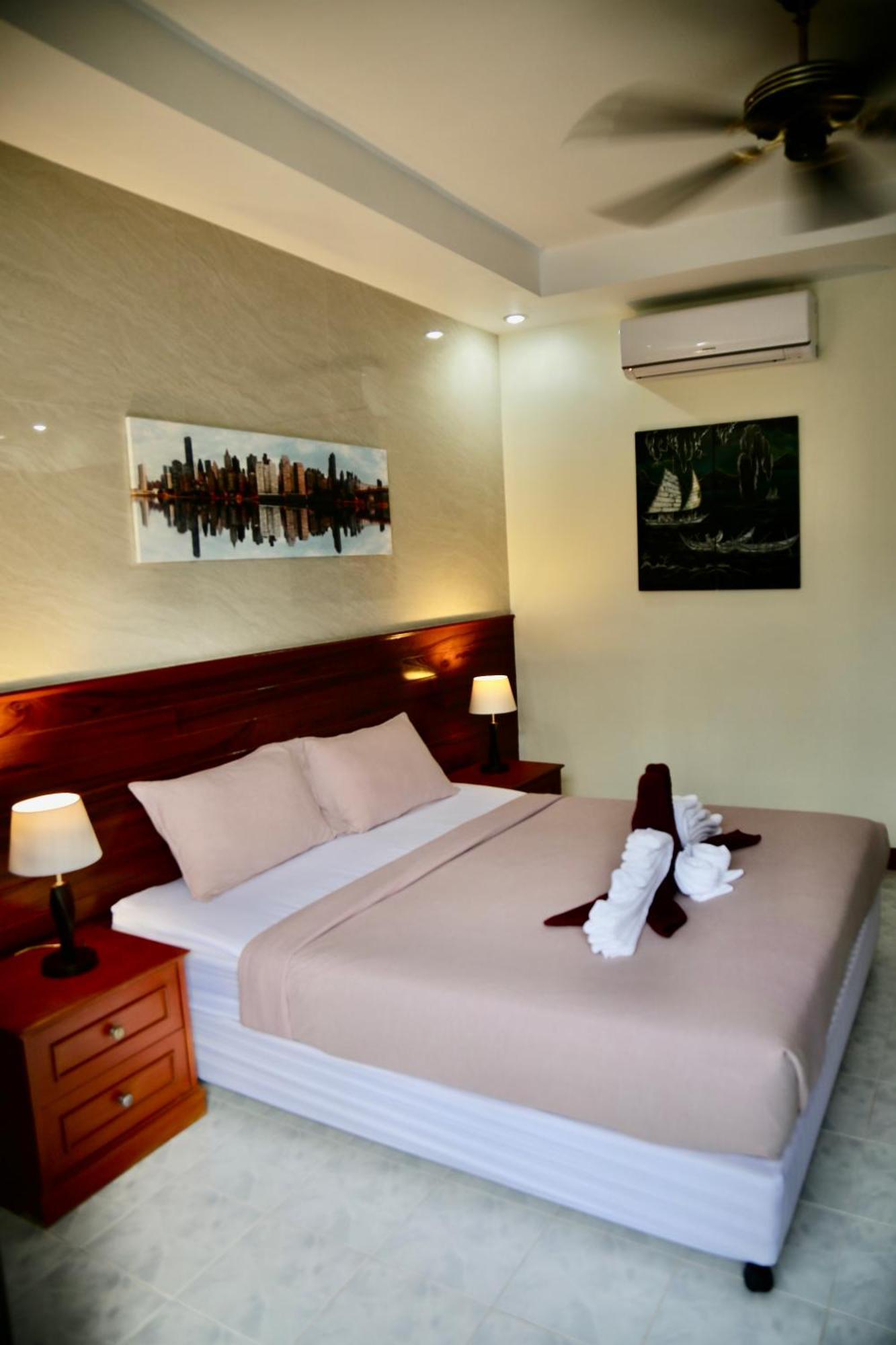 The Club Inn - Kamala Beach Eksteriør billede